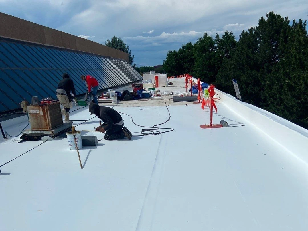 80-mil TPO Roofing Systems for Houston Commercial Buildings
